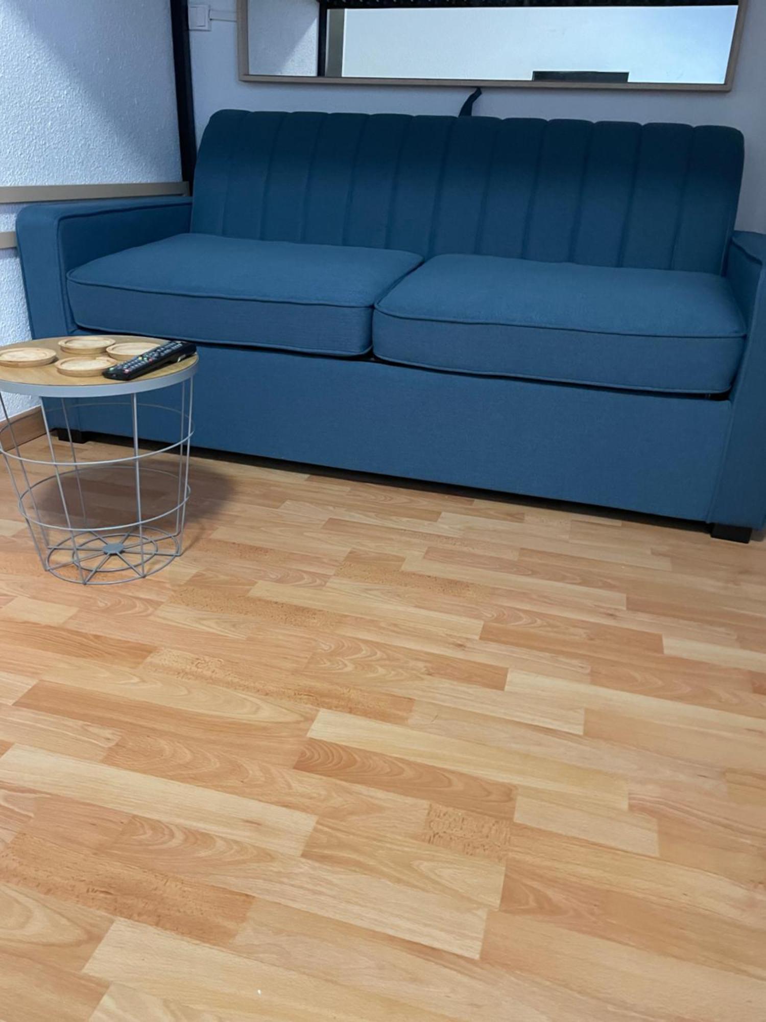 Studio Isard, Wifi Et Parking Gratuit, Navette Gratuite Au Pied De La Residence, Possibilite Forfait Menage Et Location Linge De Lit Et Toilette, A 10 Minutes A Pied Du Centre Ville Font-Romeu-Odeillo-Via Luaran gambar